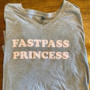 Disney v neck short sleeve T-shirt